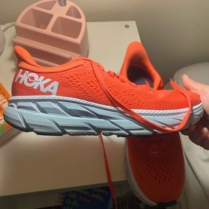 Hoka Clifton 7